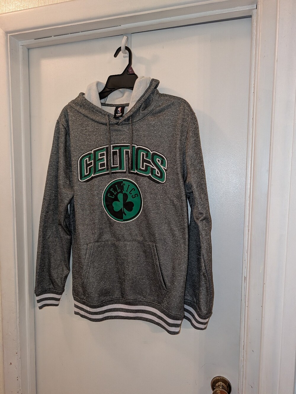 Boston Celtics UNK Hoodie Small Black Green Shamrock NBA Basketball Pullover